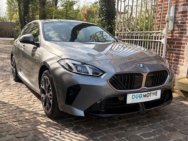 BMW 120i 27900€, Auto's, BMW, Bedrijf, 1 Reeks, ABS, Achteruitrijcamera, Adaptieve lichten, Adaptive Cruise Control, Airbags, Airconditioning
