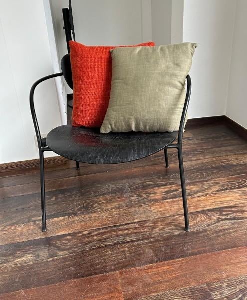 Zwarte design stoel te koop, Huis en Inrichting, Stoelen, Ophalen, Zwart, Zo goed als nieuw, Metaal