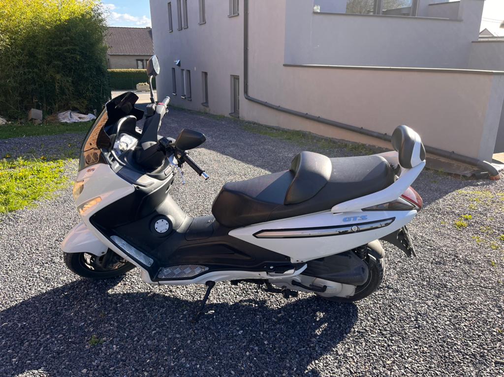 Sym 125cc gts, Fietsen en Brommers, Scooters | SYM, Gebruikt, Klasse B (45 km/u), Ophalen