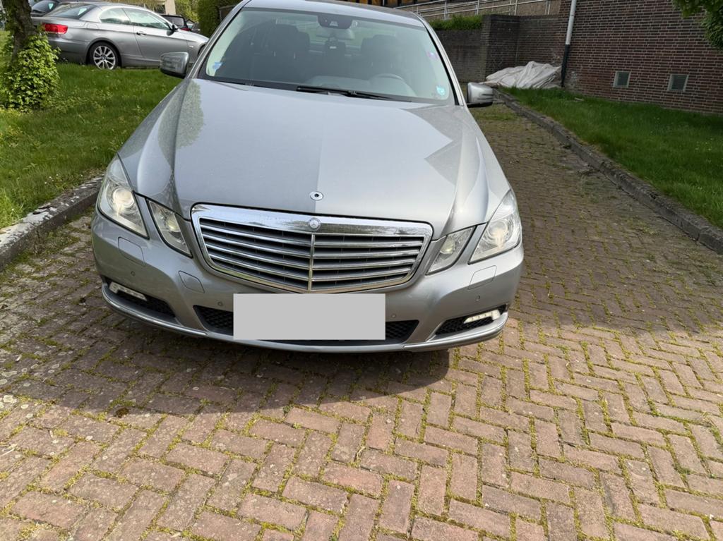Mercedes E 300 cdi automatique, Auto's, Achterwielaandrijving, Zwart, Leder, Particulier