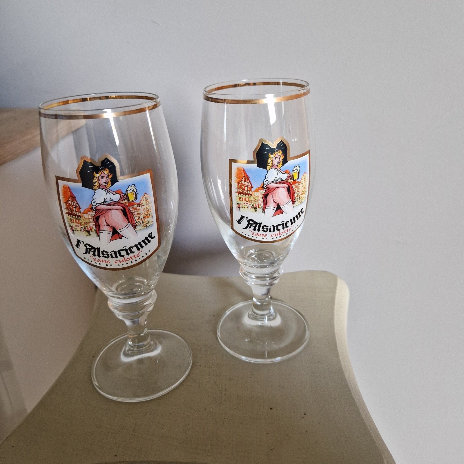 2 verres à Bière l'alsacienne sans culotte, Enlèvement ou Envoi