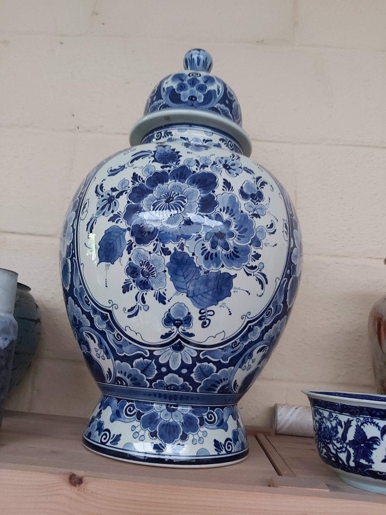 Dekselvaas, Delft, Ophalen