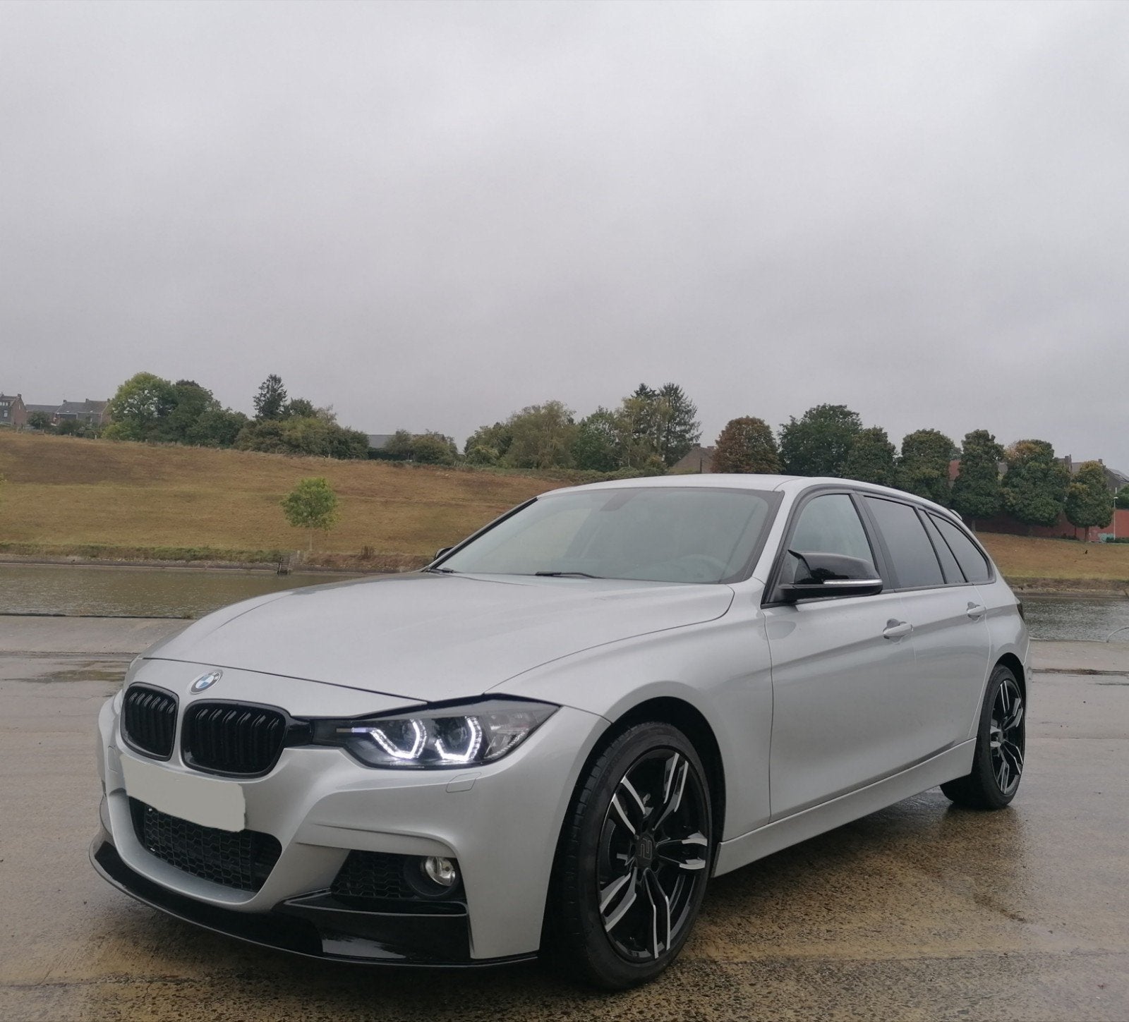 BMW 316 D PACK M, Cuir, Argent ou Gris, Achat, Ordinateur de bord