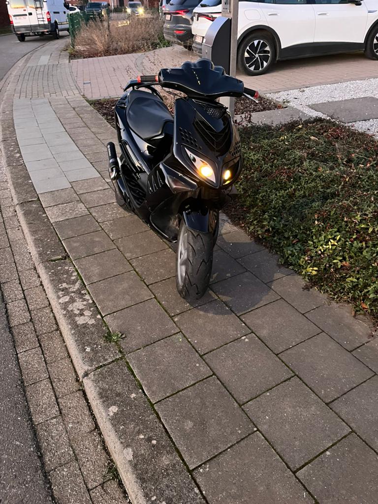 Speedfight 2 zsm weg, Fietsen en Brommers, Scooters | Peugeot, Gebruikt, Speedfight, Klasse B (45 km/u), Benzine, Ophalen