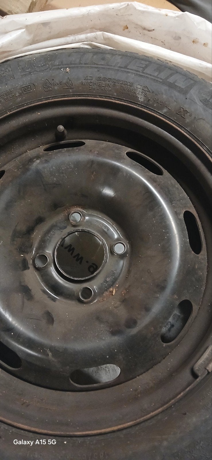 4 Pneus hiver Michelin  sur jantes Peugeot., Enlèvement, Pneu(s)