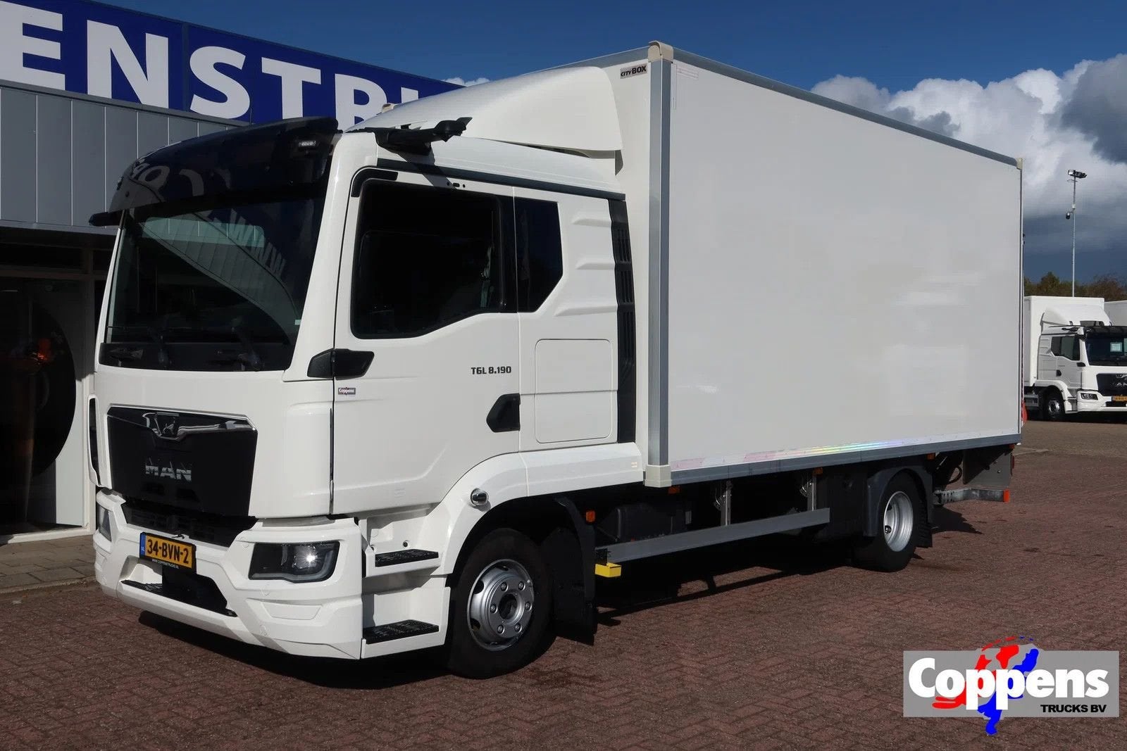 MAN TGL 8.190 Bakwagen + Laadklep DHollandia 1500 kg, Auto's, Automaat, Parkeercamera, MAN, Wit