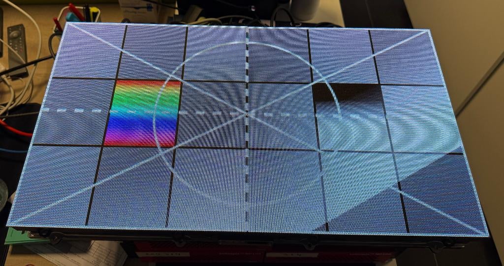 Barco XT1.5mm LED Display 13m2 + Infinipix NM100 + 4x NP100, Enlèvement, LED