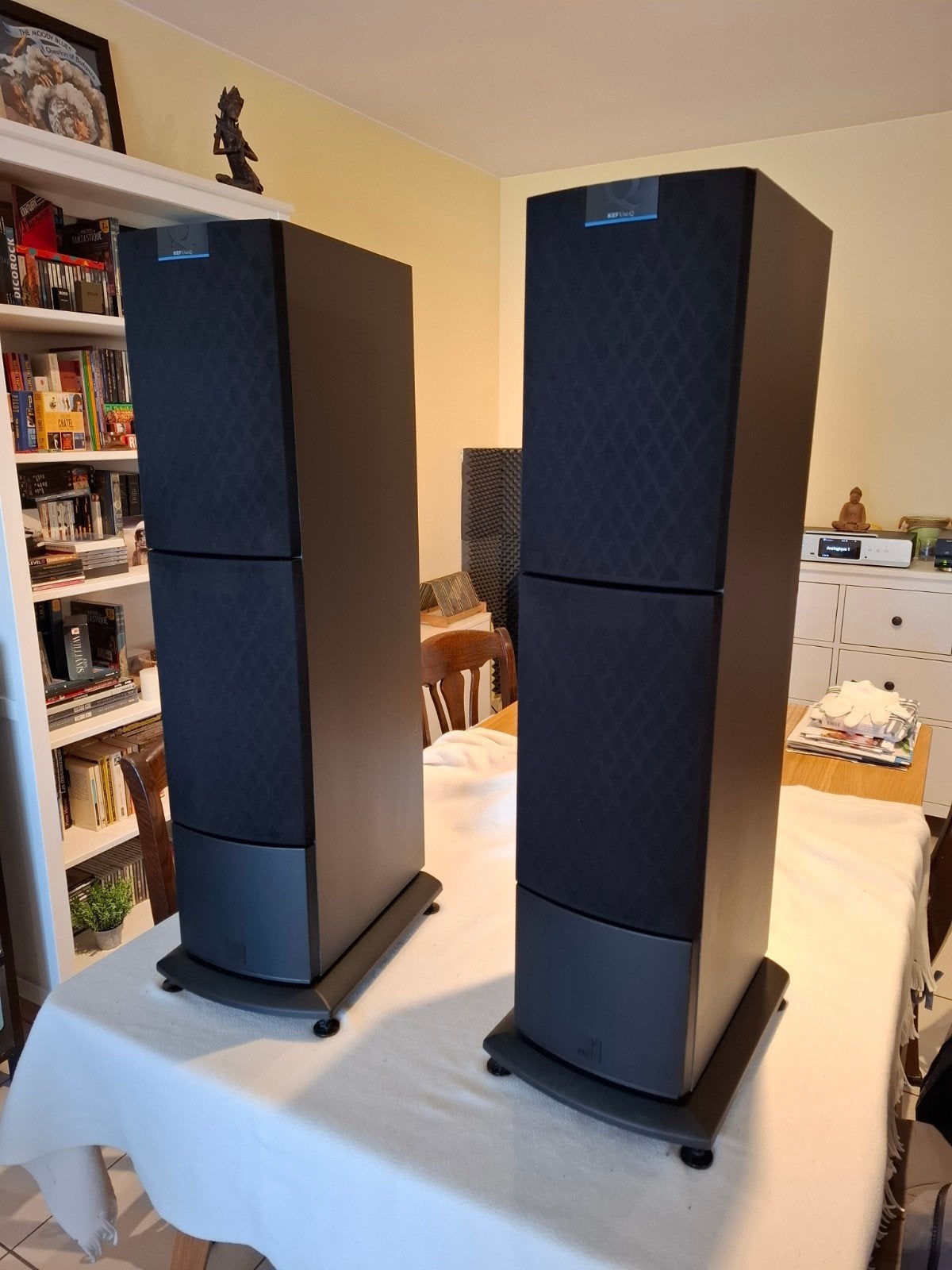Kef Uni Q 50 ., Bass-reflex, Comme neuf, Enlèvement, Enceinte colonne