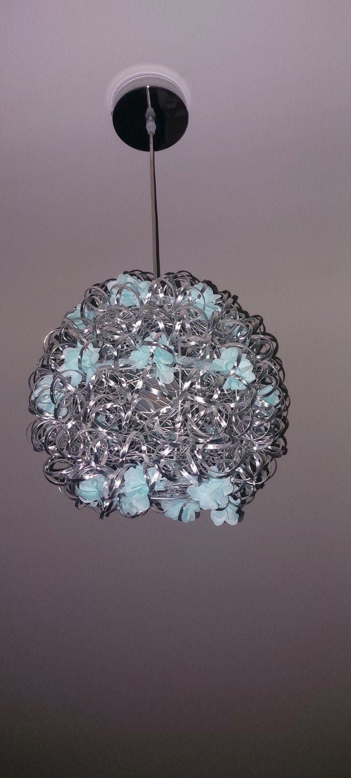 Lampe design décorative — argentée avec touches turquoises, Enlèvement