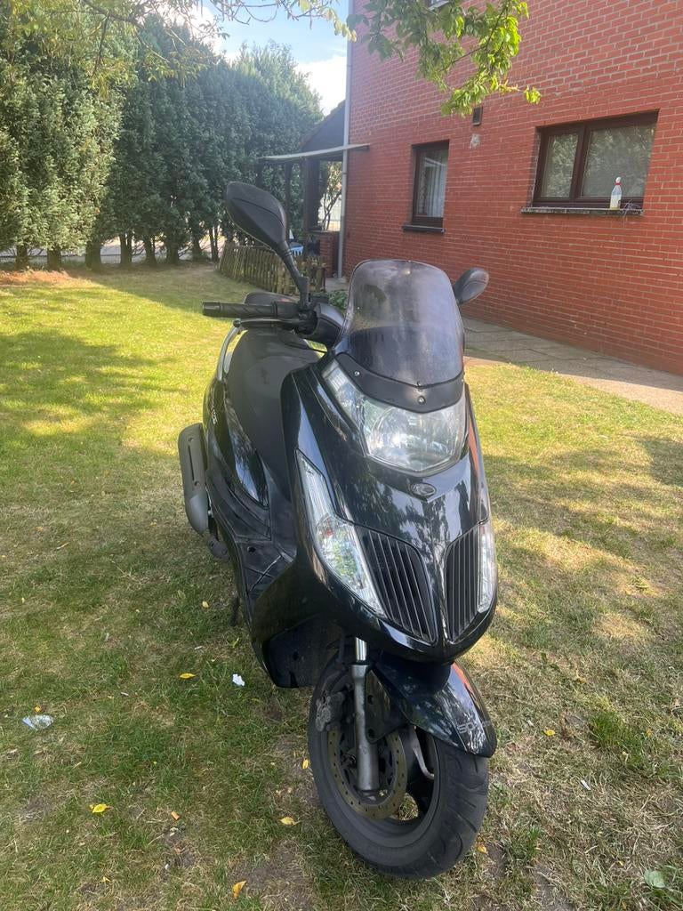 Kymco 125cc met papieren, Ophalen, Zo goed als nieuw