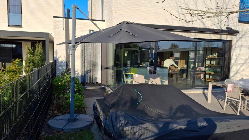Parasol met betonnen sokkel, Tuin en Terras, Partytenten, Ophalen