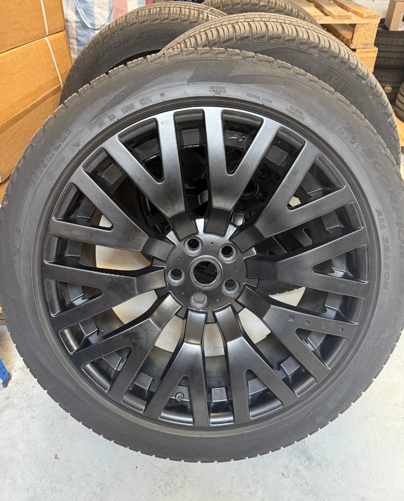 Velgen Kahn Kahn RS 10.00J x 22" voor DEFENDER 110 (4 stuks), Auto-onderdelen, Banden en Velgen, Ophalen, Gebruikt, Velg(en), 285 mm