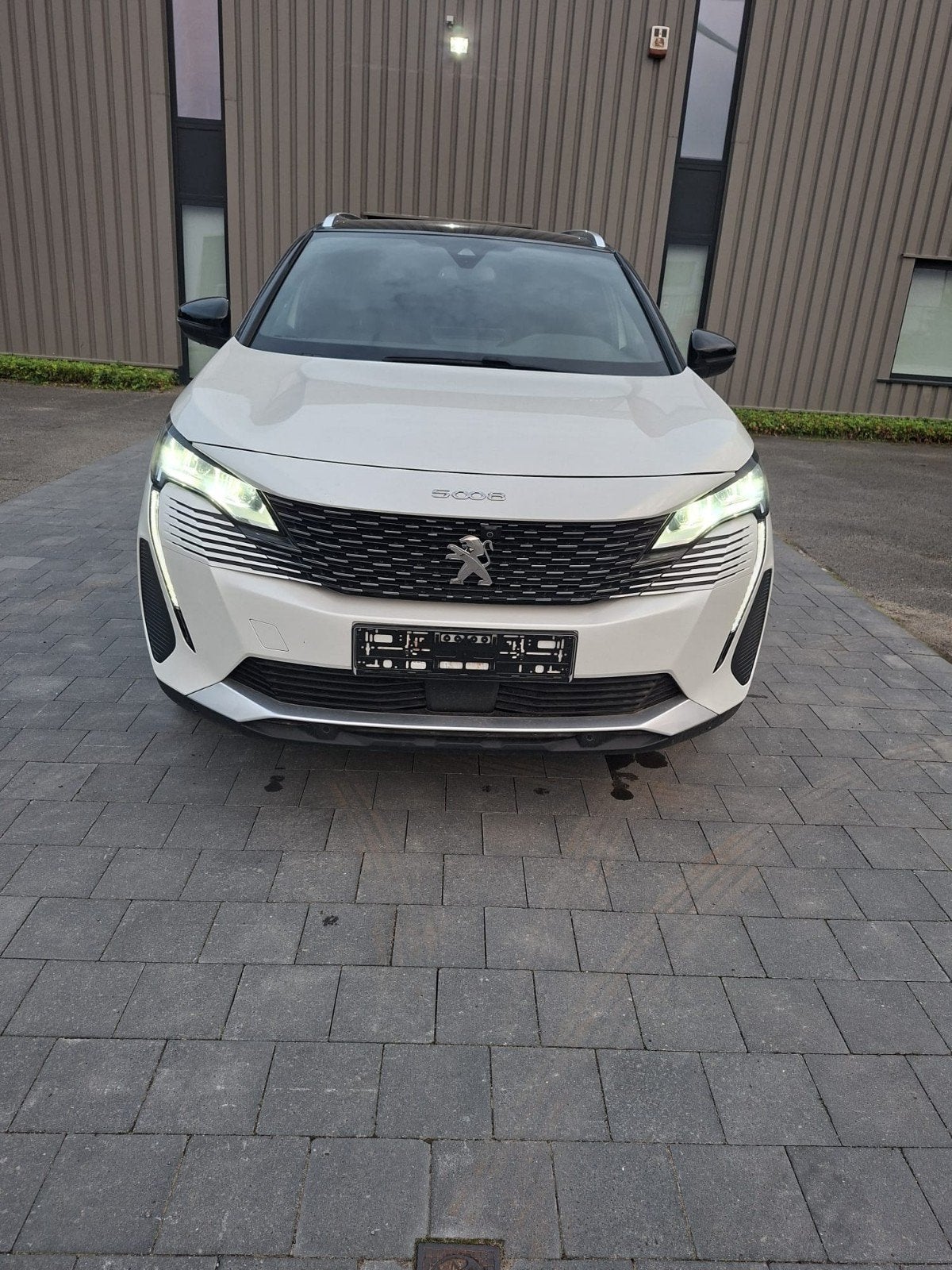 Peugeot 5008 1.2 PureTech 130 S&S – 2024 – 11.000 km – 7 ZIT, Auto's, Leder en Stof, Bedrijf, Handgeschakeld, 5 deurs