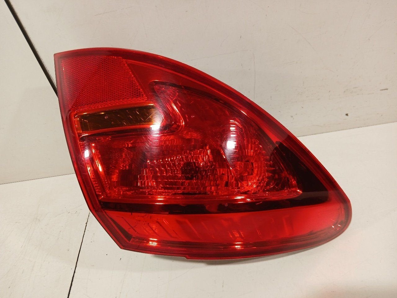 Achterlicht links buiten Opel Meriva, Auto-onderdelen, Onderdelen@venauto.nl, Van der Ven Autorecycling B.V., Gebruikt, Ettenseweg 76, 4706 PB Roosendaal, The Netherlands