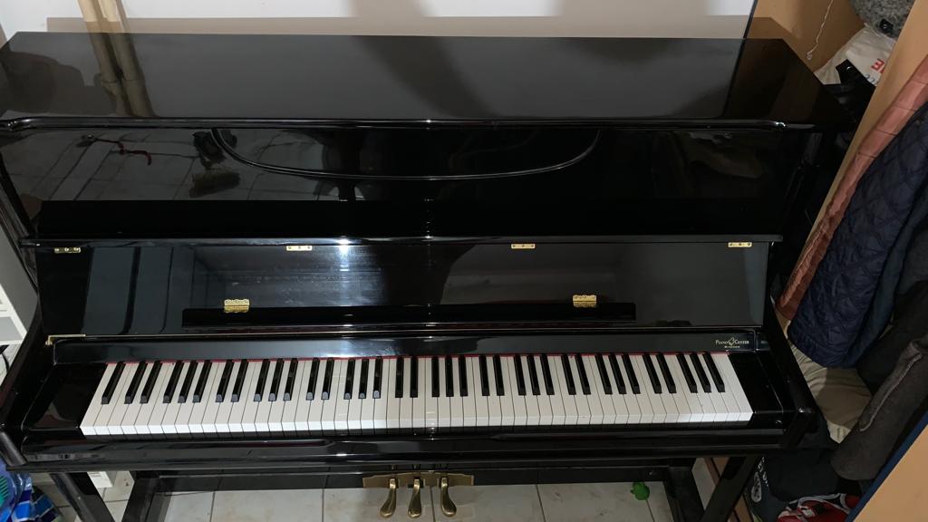 Piano droit à vendre – Presque neuf, Brillant, Comme neuf, Enlèvement, Piano
