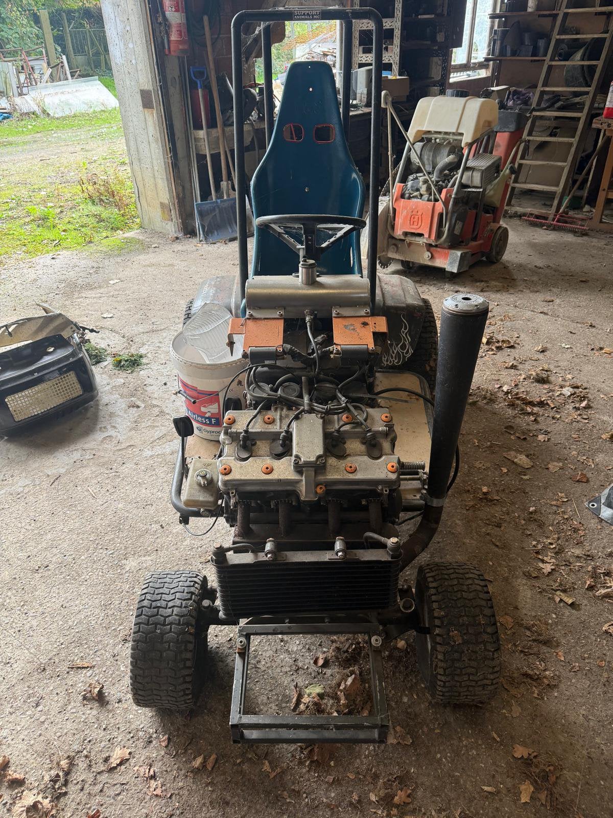Race zitmaaier 600cc benzine, Tuin en Terras, Ophalen, Gebruikt, Benzine-grasmaaier