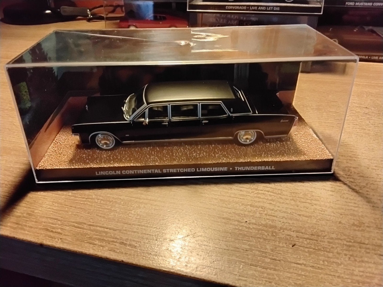 James Bond - Lincoln, Hobby en Vrije tijd, Modelauto's | 1:43, Ophalen of Verzenden
