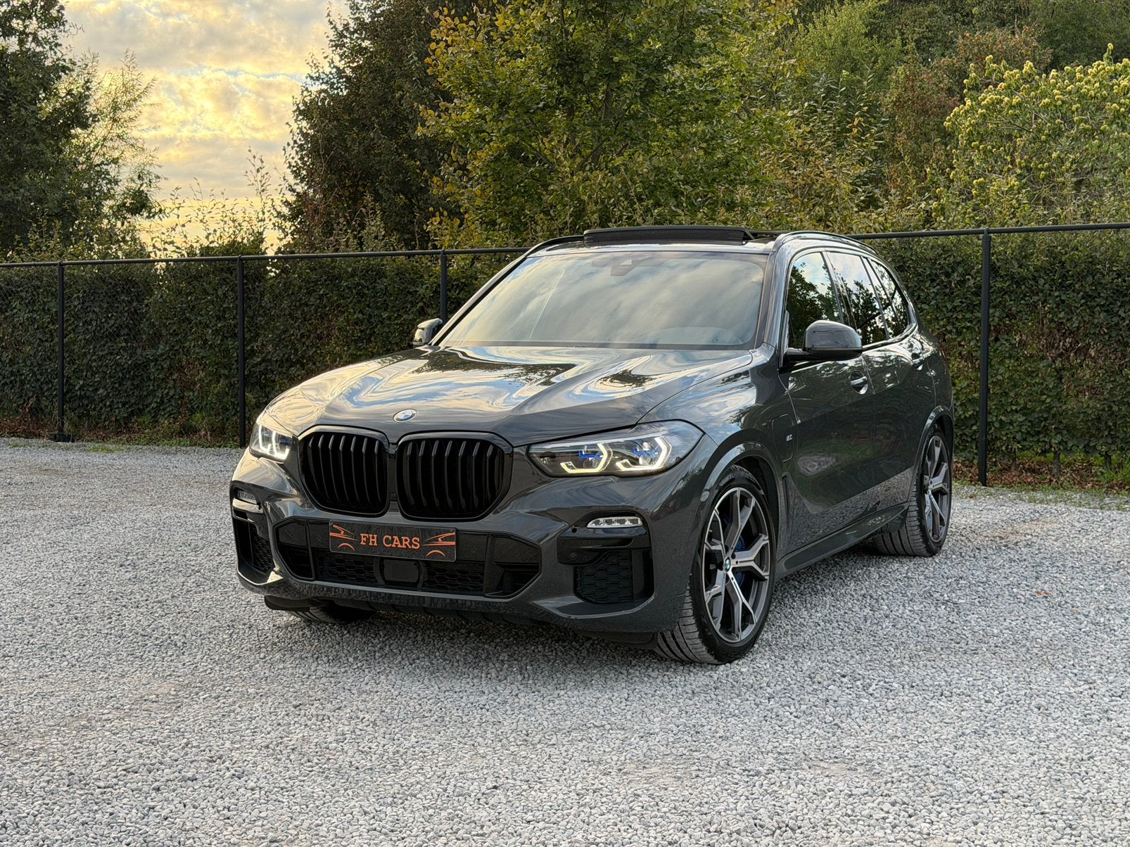 BMW X5 xDrive45e *M BUCKET SEATS*LASER*M PACKET*2021*394 PK*, Auto's, Automaat, Dealer onderhouden, 2993 cc, Bedrijf