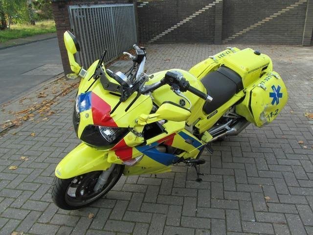 Yamaha FJR1300 model 2006 ombouwdelen naar ambulance motor, Enlèvement ou Envoi, Utilisé