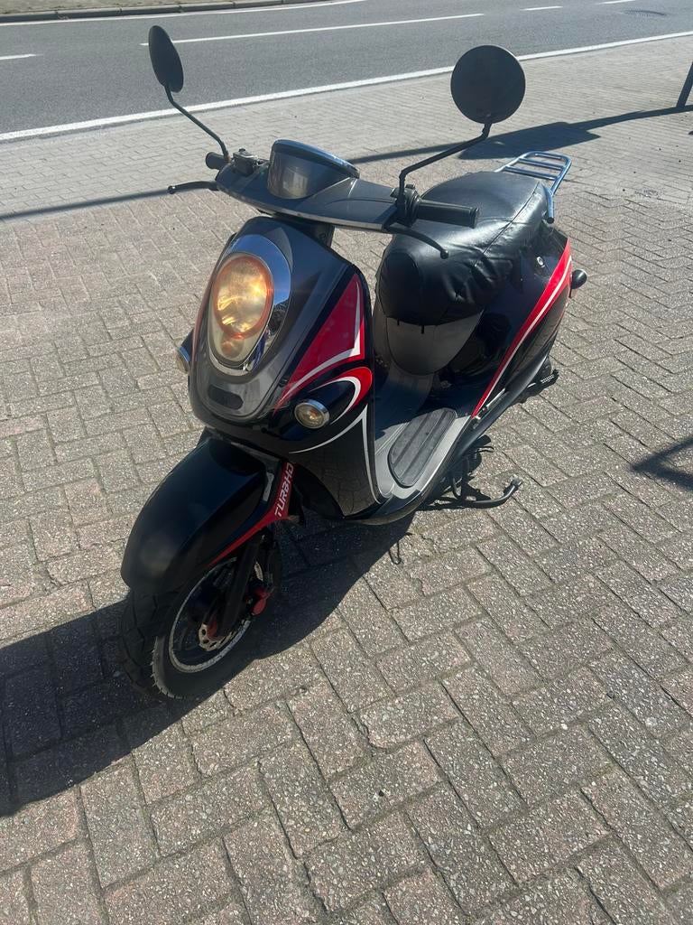 turbho rm b klasse scooter, Fietsen en Brommers, Ophalen, Zo goed als nieuw, Benzine