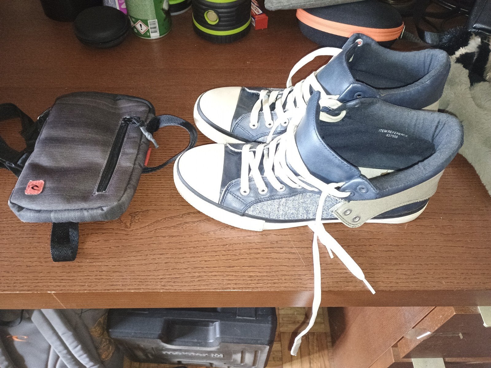 sacoche quick silver et bottine presque neufs, Kleding | Heren, Ophalen, Overige kleuren, Overige typen, Zo goed als nieuw