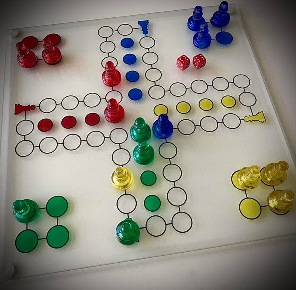GLAS - Mens Erger Je Niet ♟ ♟ ♟ ♟🎲, Hobby en Vrije tijd, Ophalen, Zo goed als nieuw