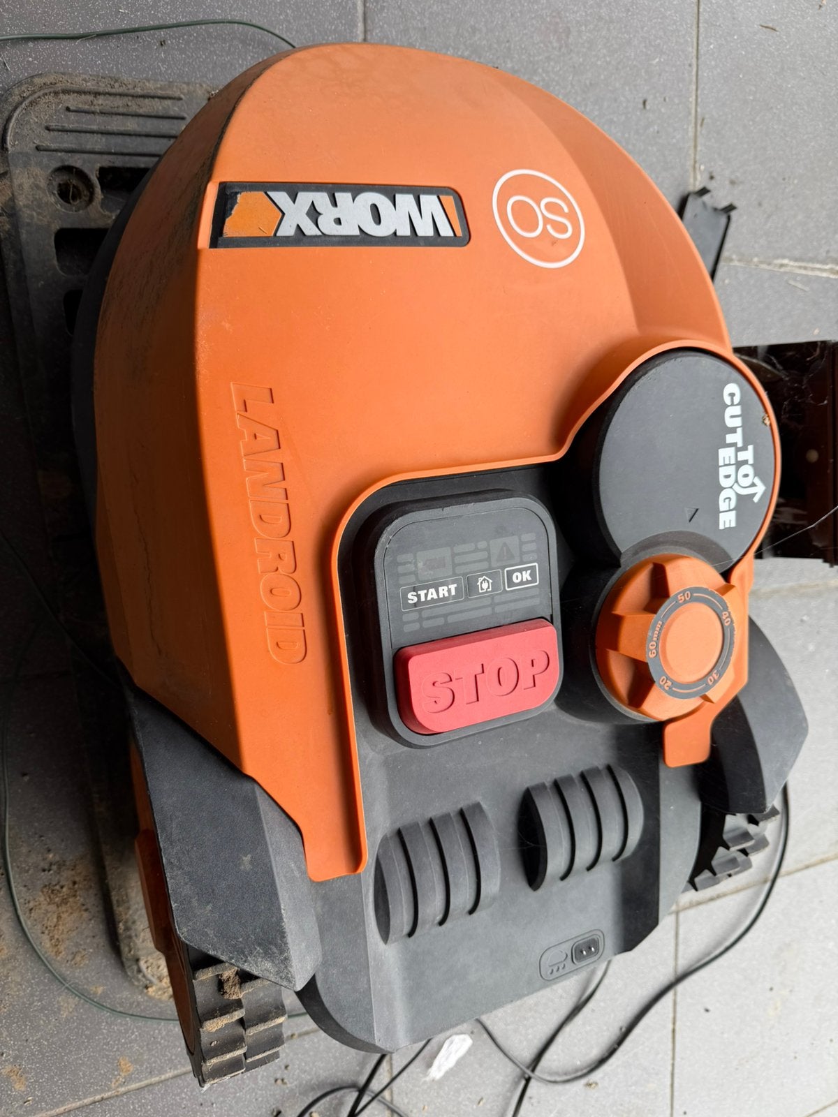 Robot tondeuse worx en panne, Enlèvement, Comme neuf