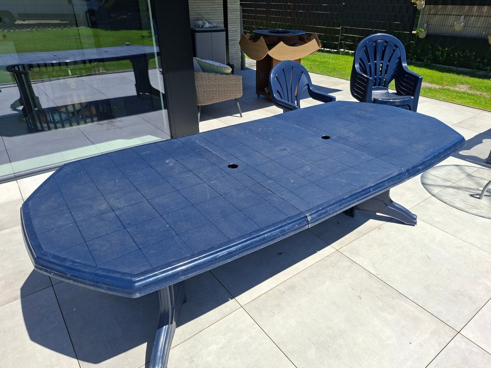 grote uittrekbare tafel met 8 stoelen, Jardin & Terrasse, Tables de jardin, Enlèvement, Utilisé, Ovale, Plastique