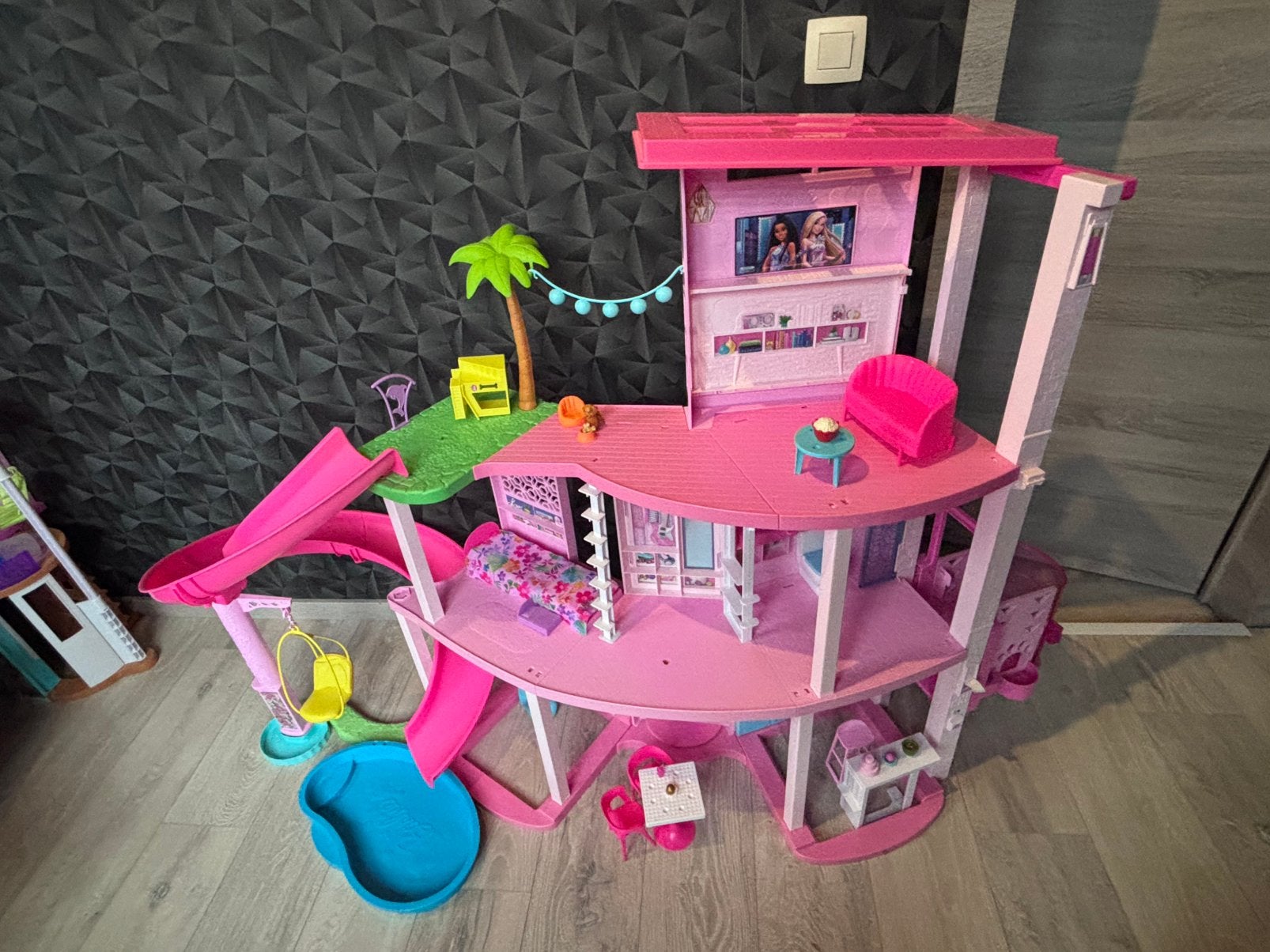 Grande maison barbie, Kinderen en Baby's, Speelgoed | Poppen, Ophalen, Zo goed als nieuw, Barbie