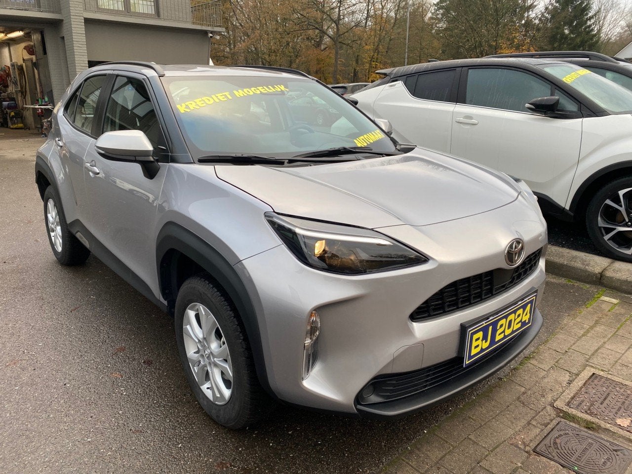 Toyota Yaris Cross Hybrid FWD Adventure AUTOMAAT MET GARANTI, Autos, Argent ou Gris, Achat, Entreprise, 5 places
