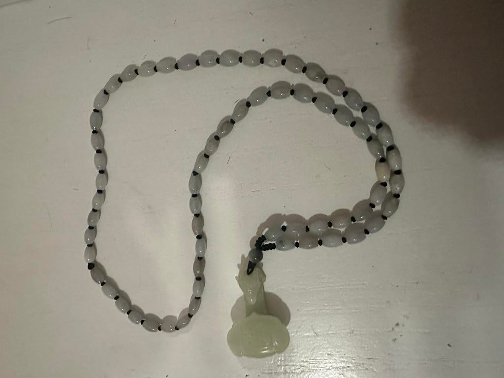 Collier jade, Enlèvement ou Envoi, Comme neuf