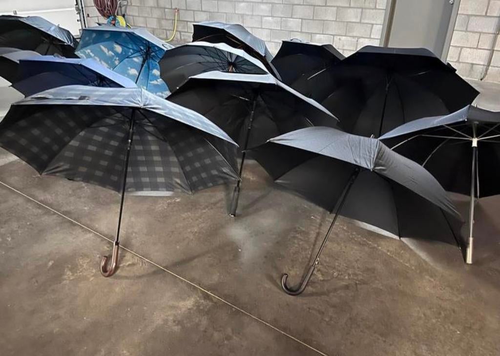 Lot 10 paraplu’s, Ophalen, Zo goed als nieuw, Zwart