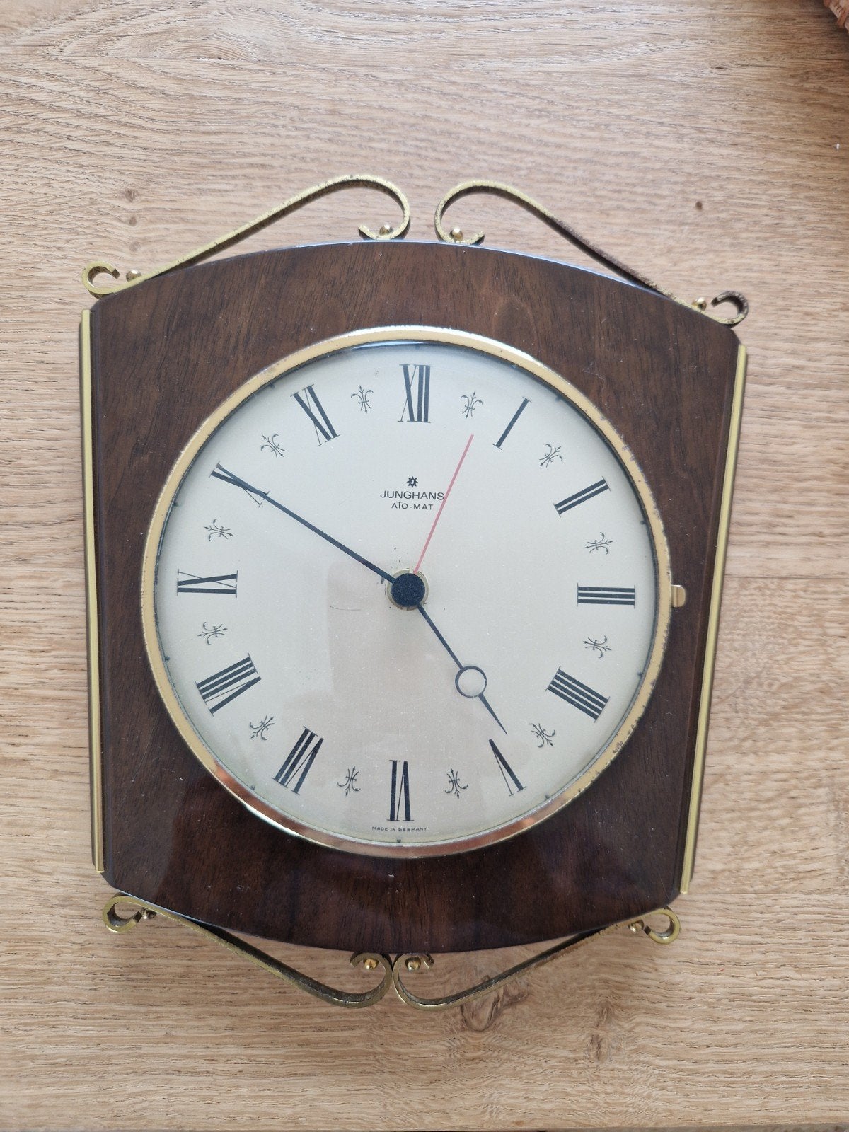 Retro klok Junghans -Ato-Mat op batterijen., Ophalen