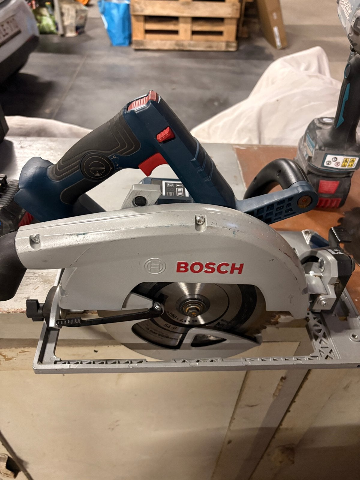Bosch GKS 18v-68 GC biturbo avec 2 batteries 5,5 Ah, Enlèvement, Comme neuf, Scie circulaire