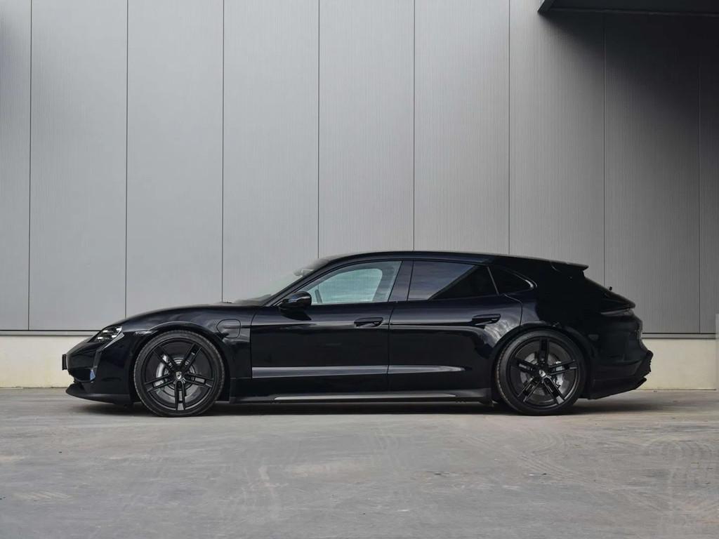 Porsche Taycan Turbo / Sport Turismo / New Model - FULL PPF, Automaat, Gebruikt, Zwart, 2880 kg