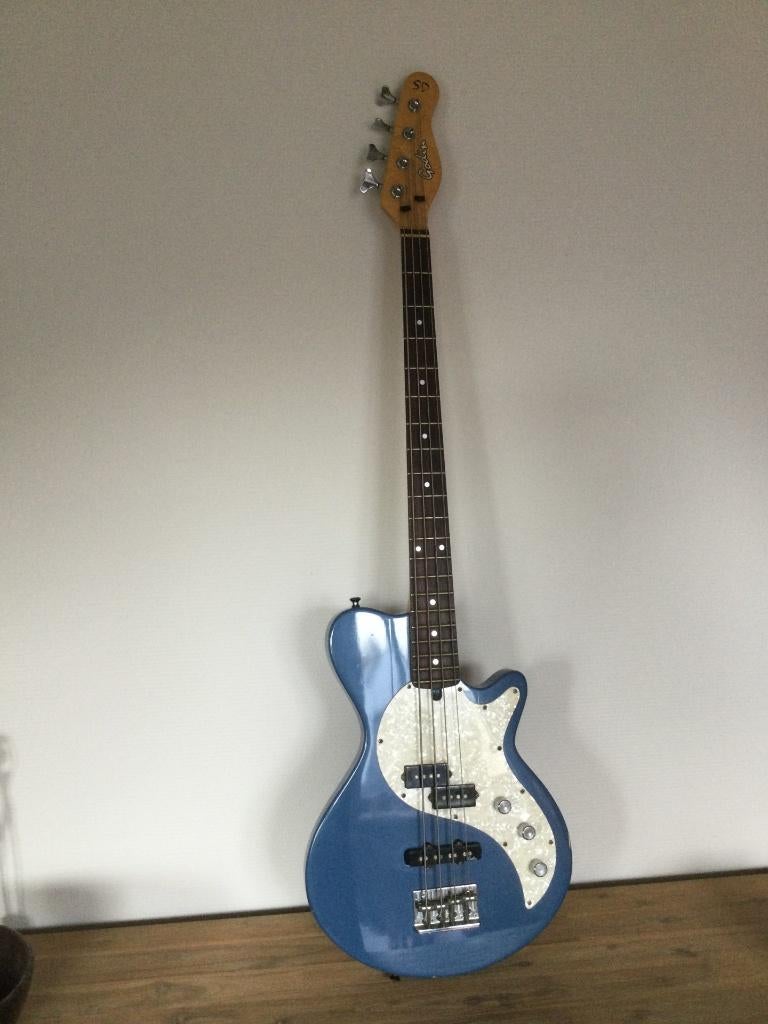 Godin SD 4 avec étui Très bon état !, Enlèvement, Comme neuf, Électrique