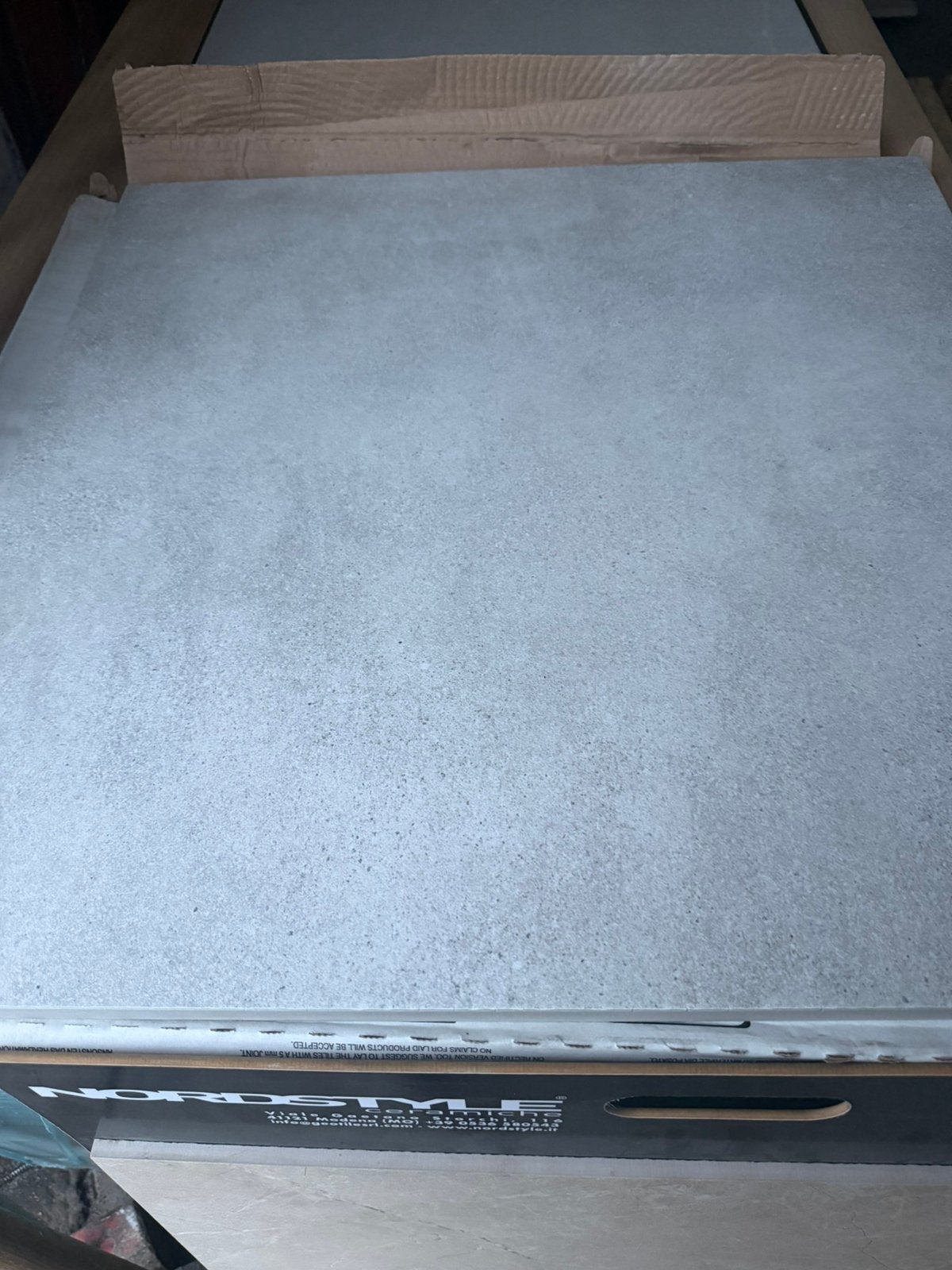 Bj vend carrelage exterieur 2 cm primuer choix, Enlèvement ou Envoi, Comme neuf