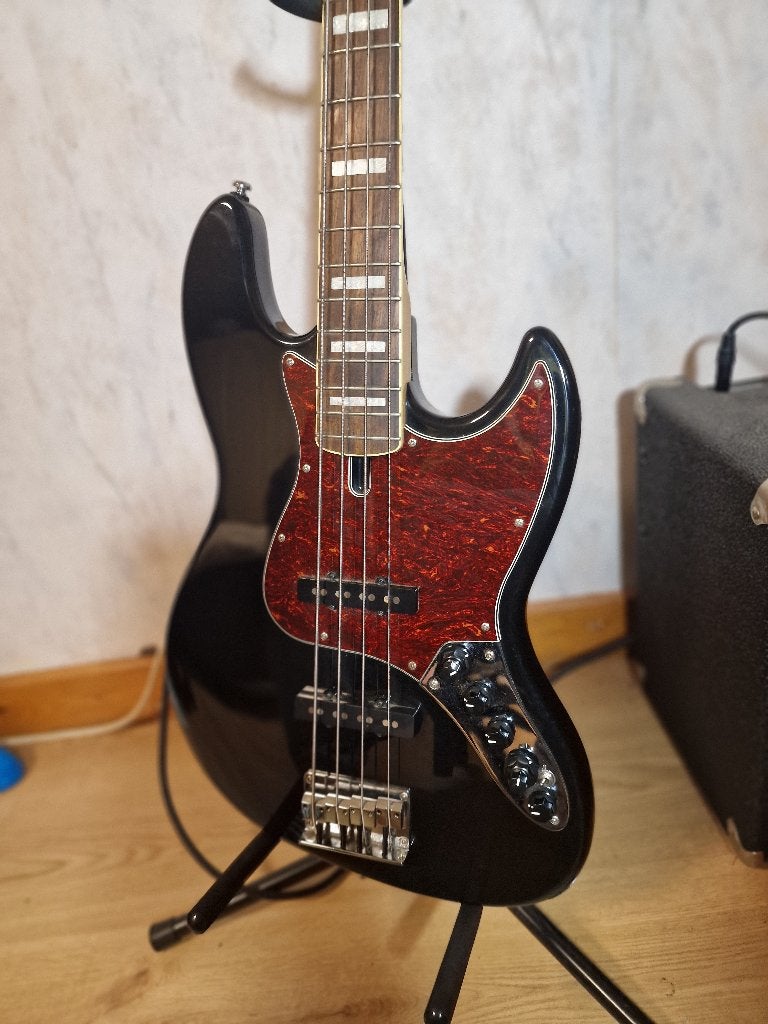 Guitare basse Markus Miler V7 in pefect staat, Enlèvement ou Envoi, Comme neuf, Equalizer ou Égaliseur