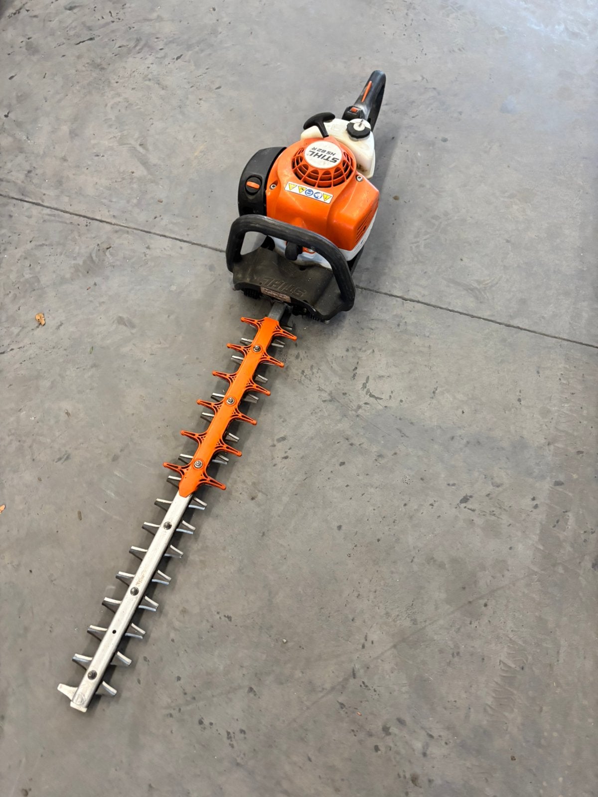 STIHL HS 82 R, Tuin en Terras, Ophalen, Zo goed als nieuw, Benzine