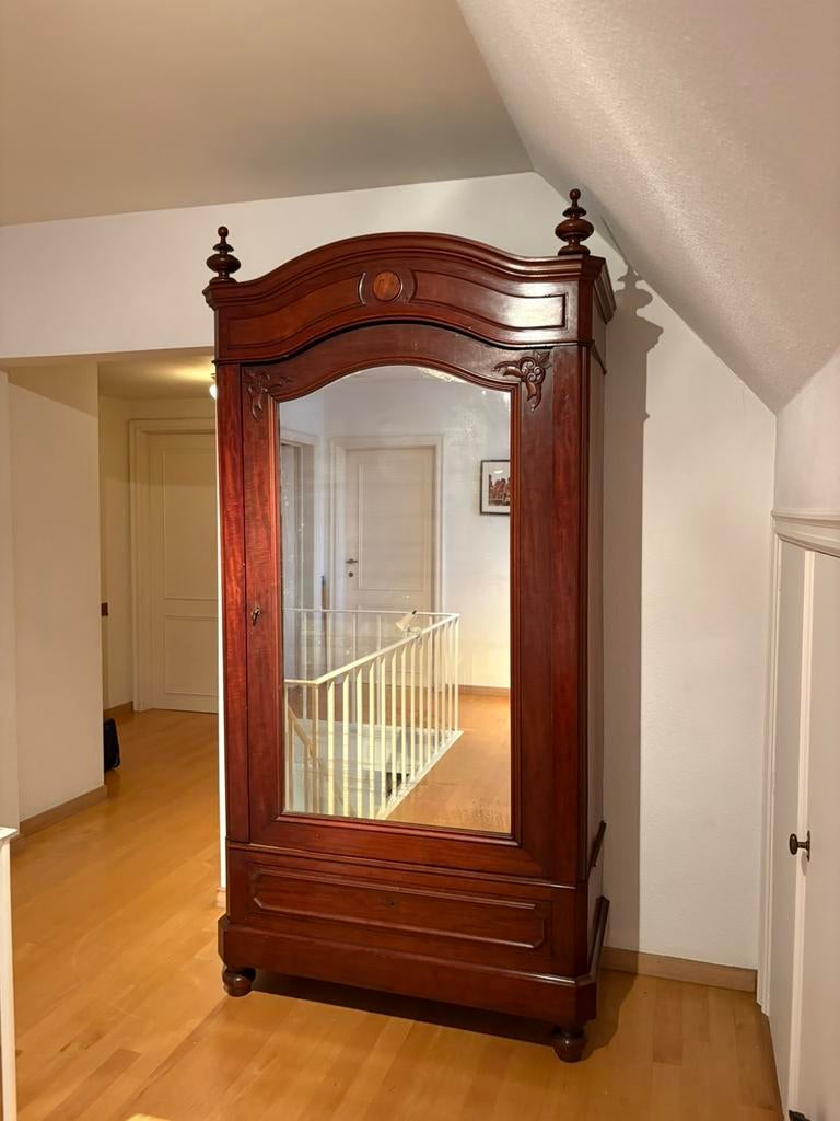 Belle armoire à miroir en acajou., Enlèvement