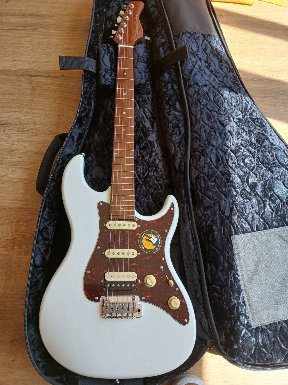 Larry Carlton S7 Antique white, Muziek en Instrumenten, Snaarinstrumenten | Gitaren | Elektrisch, Ophalen