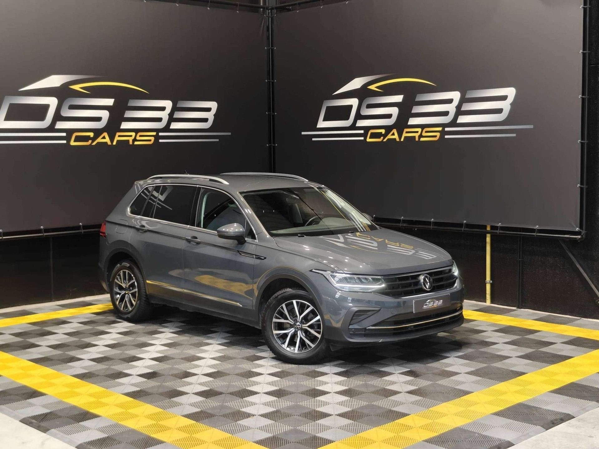 Volkswagen Tiguan 1.5 TSI Life DSG/LED/AdCruise/Zetel+Stuurv, Automaat, Stof, 4 cilinders, Bedrijf
