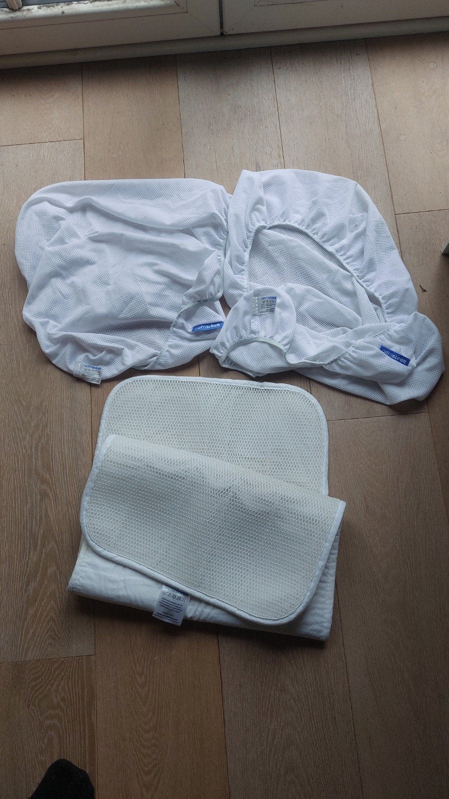 Aerosleep 90x40 1 topmatras + 2 hoezen, Ophalen, Aerosleep