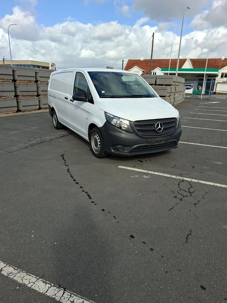 Mercdes Vito koelwagen  27000 € plus btw, Autos, Camionnettes & Utilitaires, 100 kW, Cuir et Alcantara, Achat, Euro 6