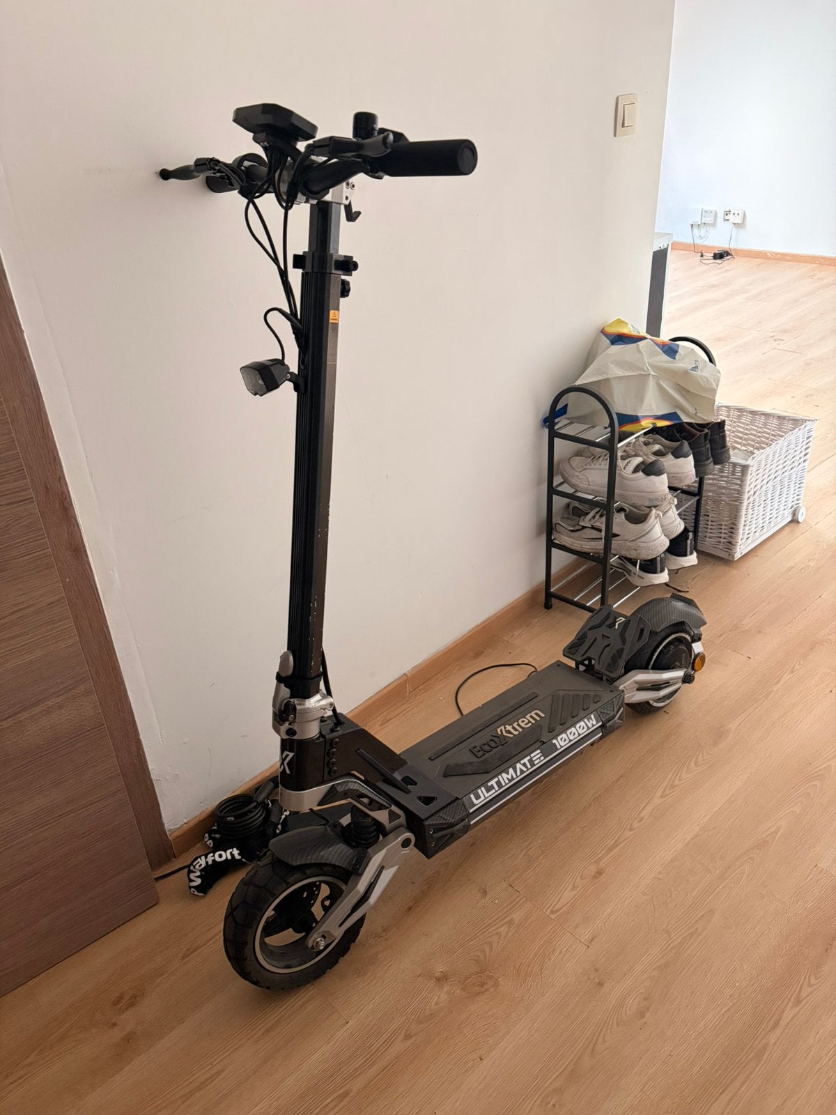 EcoXtrem M41 Tank 1000W - Batterie 48V 16Ah, Vélos & Vélomoteurs, Enlèvement, Comme neuf, Step électrique (E-scooter)