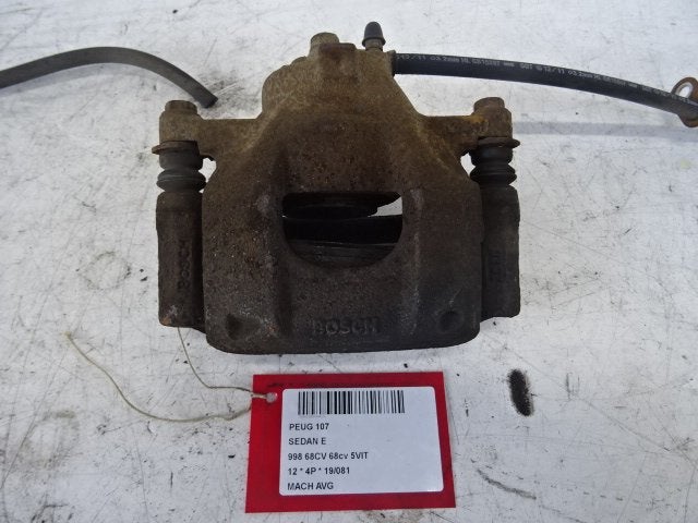 ETRIER DE FREIN AVANT GAUCHE Peugeot 107 (01-2005/05-2014), Utilisé, Peugeot