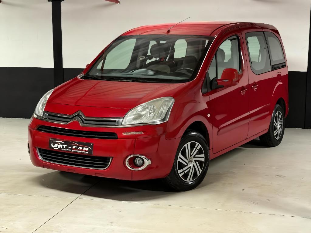 CITROEN BERLINGO 1.6i/VOLLEDIG ONDERHOUD HISTORIE+ GARANTIE✅, Auto's, Citroën, Voorwielaandrijving, Euro 5, Zwart, 4 cilinders