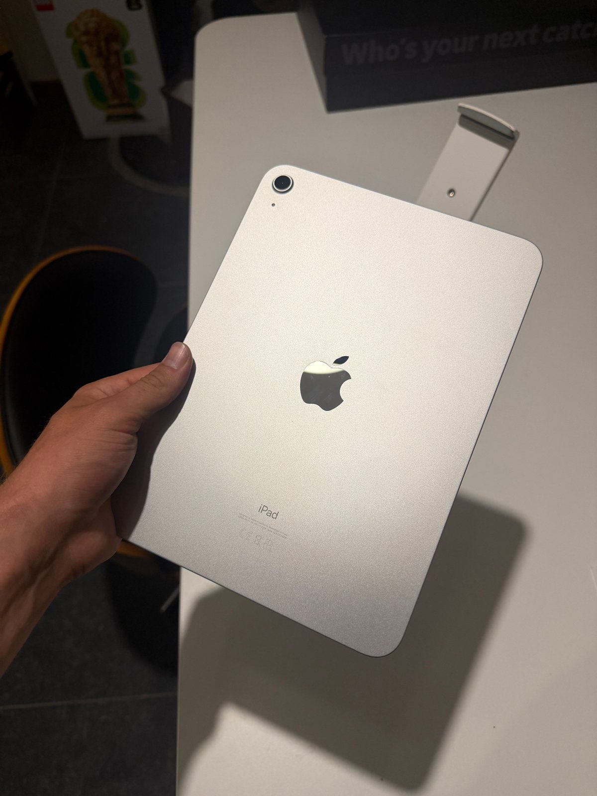 Ipad 10th gen 64gb met hoes & houder, Computers en Software, Apple iPads, Ophalen of Verzenden, Zo goed als nieuw