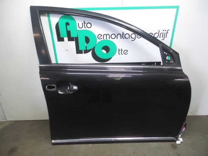 Portière 4portes avant droite d'un Toyota Avensis (Avensis, -, 3 mois de garantie, Toyota, Utilisé