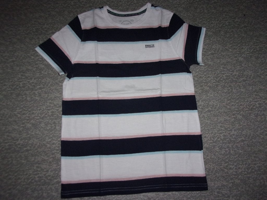 Jongens t- shirt. Maat 146-152, Enfants & Bébés, Vêtements enfant | Taille 146, Enlèvement ou Envoi, Comme neuf, Garçon, Chemise ou À manches longues
